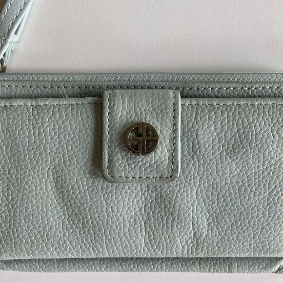 Pre-Loves Giani Bernini Mint Green Genuine Leather Womens Wristlet - Picture 2 of 7